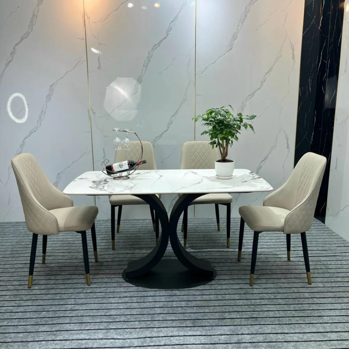 Ban An Da Chan Cong Nho Gon Bad081 2