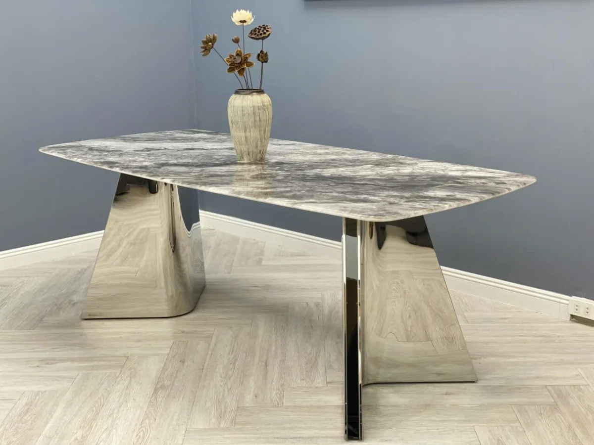 Ban An Mat Da Chan Tam Giac Doi Xung Bad091 6