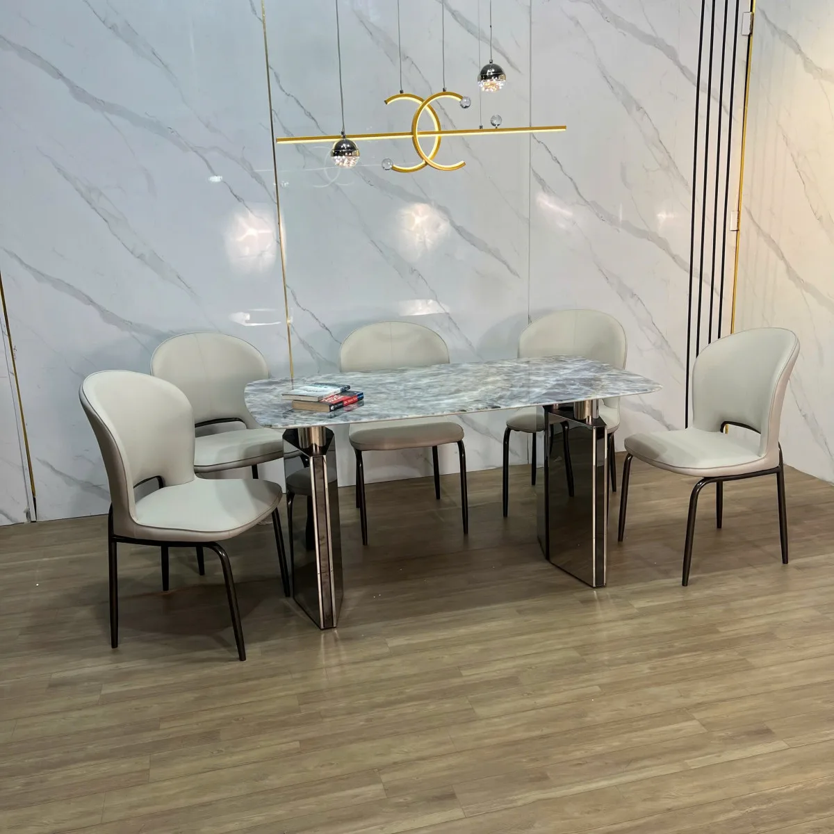 Ban An Mat Da Vi Tinh The Thiet Ke Sang Trong Bad096 2