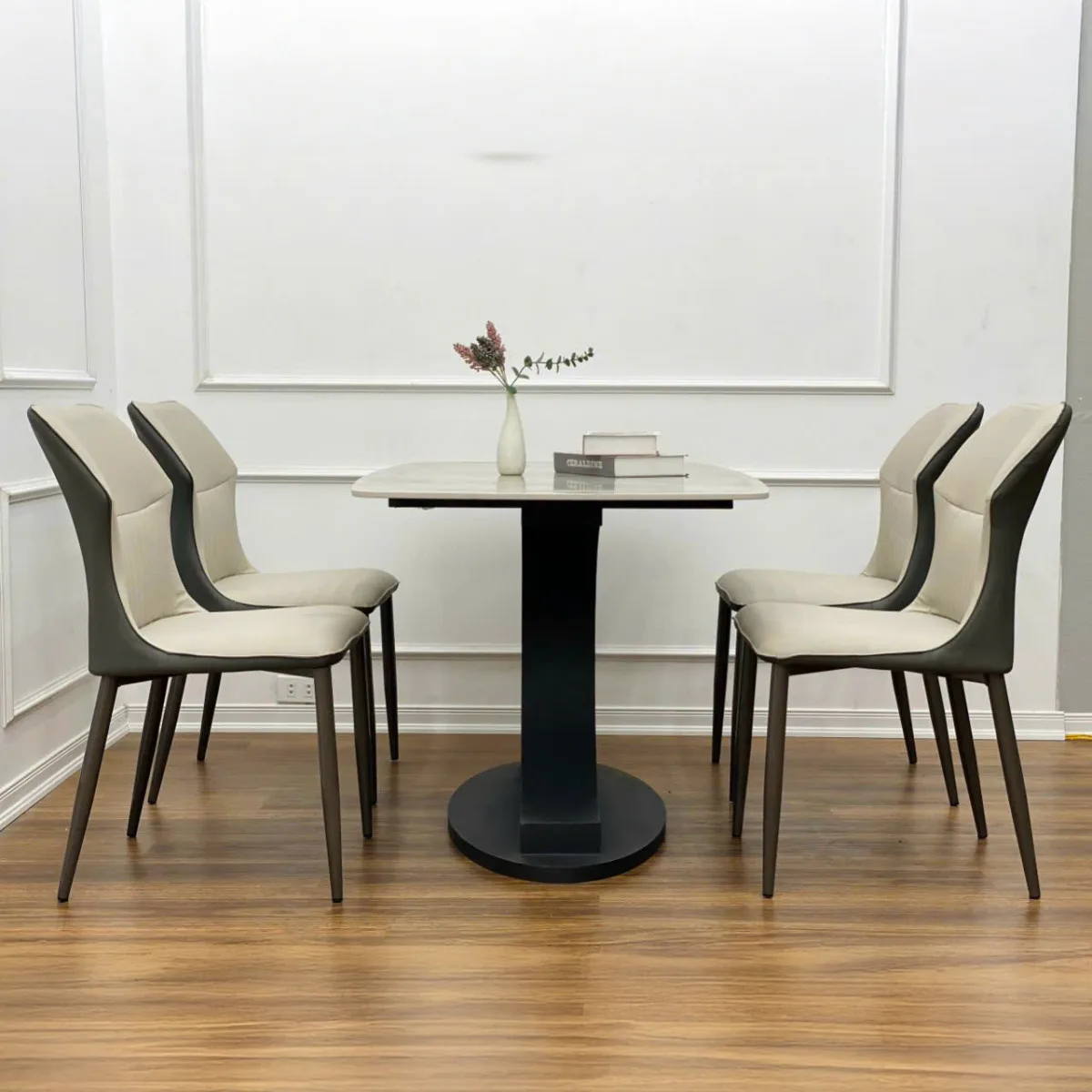 Bo Ban An Mat Da Ceramic Chan Chanel 4 Ghe Nhap Khau Bad033 3