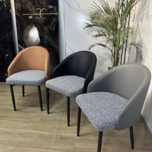 Ghe An Dem Vai Lung Boc Da Nhap Khau Gav 002